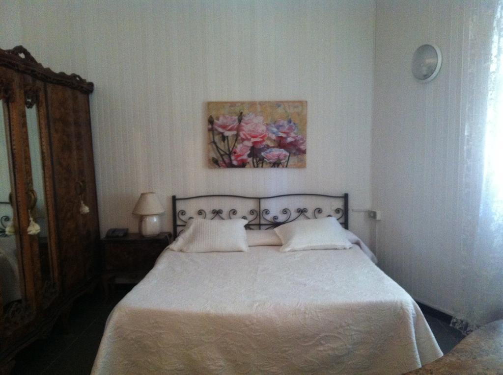 Hotel Pensione Moderna ボナッソーラ 部屋 写真