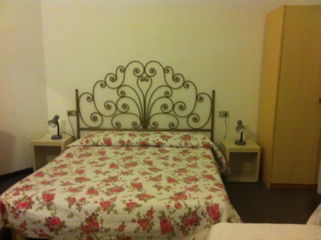 Hotel Pensione Moderna ボナッソーラ エクステリア 写真